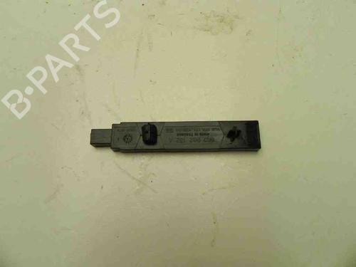 Antena/Base SKODA YETI (5L) 1.2 TSI (105 hp) 28919338