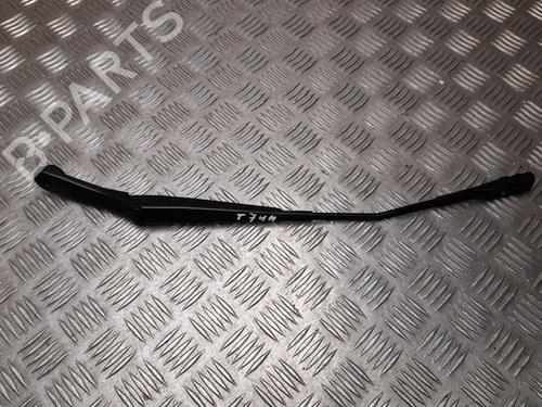 Used Front windshield wiper arm ALFA ROMEO GIULIA (952_) 2.2 D (952AGA250, 952AGM250, 952ASM2, 952ASA2) (136 hp) 28912332