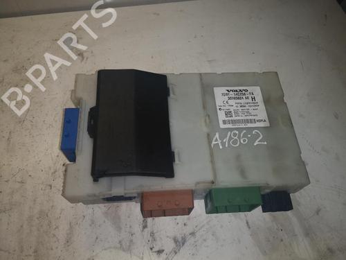 Used Fuse box Fuse box 38967928 38967928