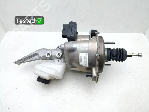 Used Brake master cylinder MERCEDES-BENZ EQE (V295) EQE 350 (295.125) (292 hp) 28942101