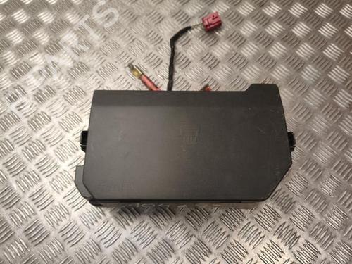 Used Fuse box Fuse box 37575635 37575635