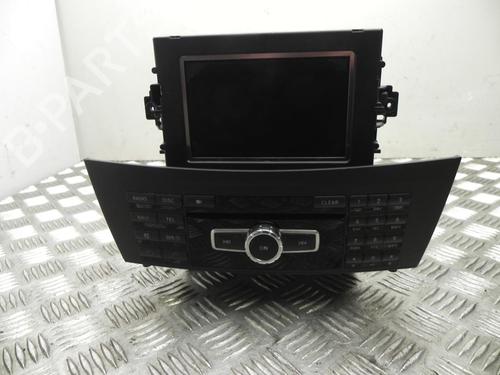 radio-mercedes-benz-c-class-w204-2007-2008-2009-2010-2011-2012-2013-2014-2015-37543331 main image