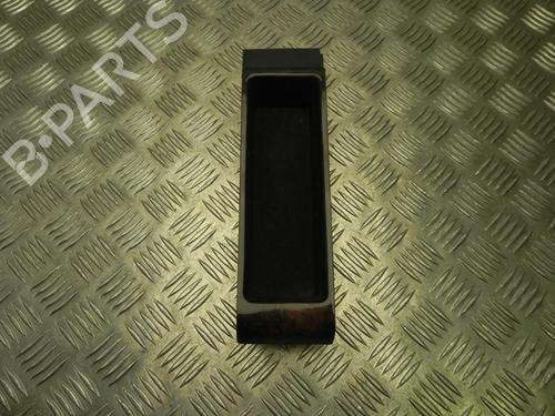 Portavasos/Objetos Portavasos/Objetos AUDI A6 C5 (4B2, 4B4) 2.5 TDI (150 hp) 37580582 37580582