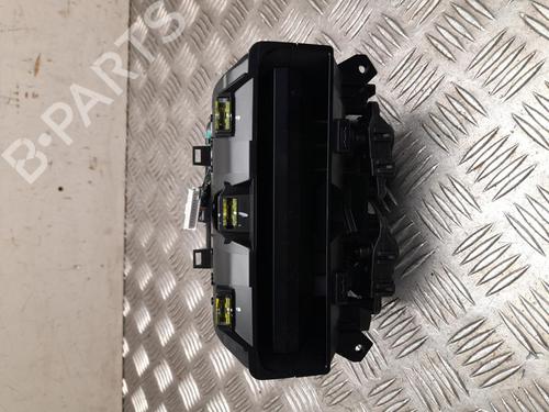 air-vent-tesla-model-3-5yj3-2017-37568566 main image