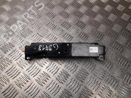 electronic-module-tesla-model-3-5yj3-2017-37558165 main image
