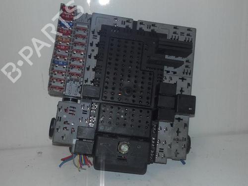 Used Fuse box Fuse box 38966007 38966007