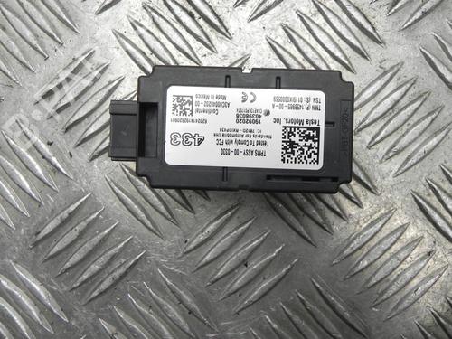 modulo-eletronico-tesla-model-3-5yj3-2017-37543925 main image