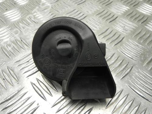 Used Horn VW UP! (121, 122, BL1, BL2, BL3, 123) 1.0 (75 hp) 28918801