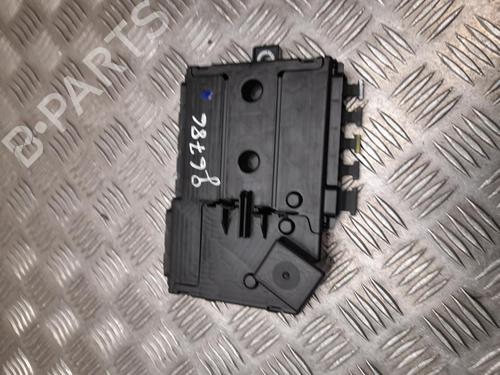 Used Fuse box Fuse box 37550672 37550672