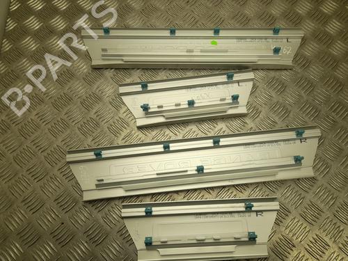 Step LAND ROVER RANGE ROVER IV (L405) 4.4 SDV8 4x4 | BP28945901C149 