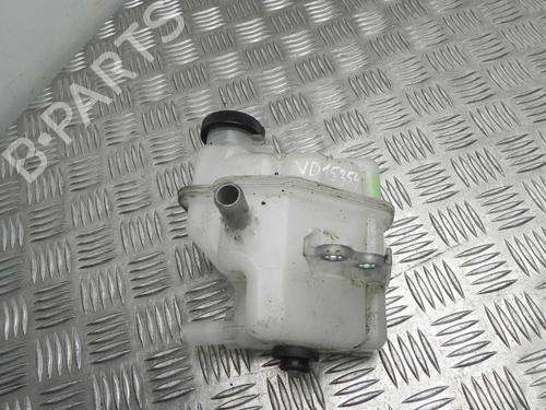 Used Expansion tank TOYOTA YARIS (_P13_) 1.5 Hybrid (NHP130_, NHP130) (101 hp) 28934584