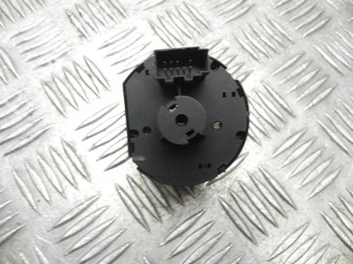 Headlight switch VW GOLF VII Variant (BA5, BV5) 1.4 TGI CNG | BP37544570I24 - Image 2