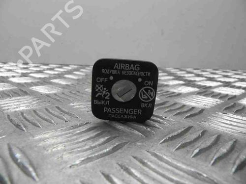 Used Switch TOYOTA YARIS (_P13_) 1.3 (NSP130_, NSP130) (95 hp) 28911296