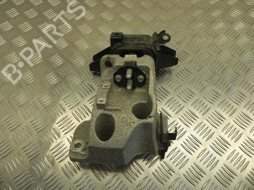 Used Engine mount Engine mount 37546849 37546849