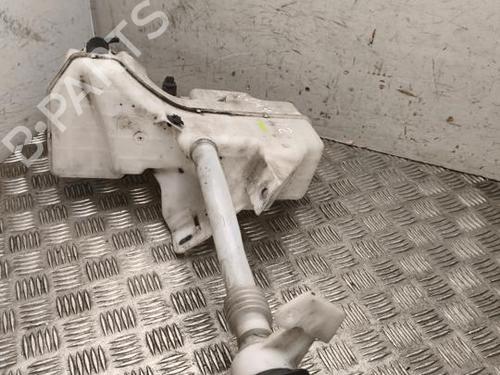Used Windscreen washer tank Windscreen washer tank 39252339 39252339