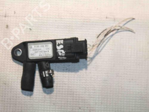 Used Electronic sensor RENAULT ESPACE IV (JK0/1_) 2.0 (JK09) (136 hp) 28935217