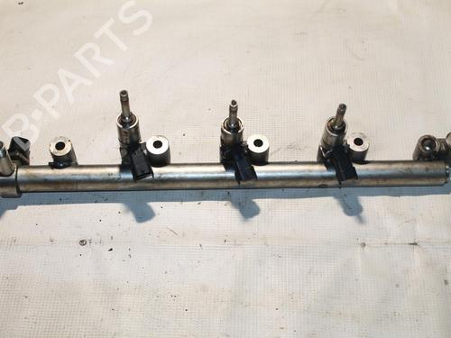 Used Injection rail VOLVO V60 I (155) 2.0 T (203 hp) 28946796