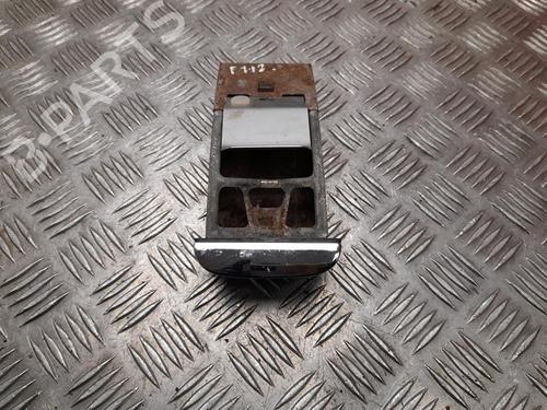 Cenicero Cenicero MERCEDES-BENZ HECKFLOSSE (W110) 200 (110.010) (83 hp) 37558277 37558277