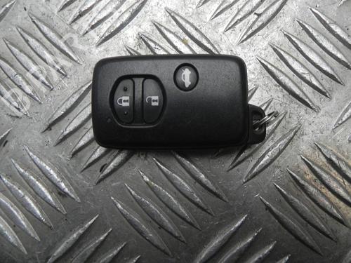 electronic-module-toyota-prius-_w3_-2008-2009-2010-2011-2012-2013-2014-2015-2016-37542973 main image