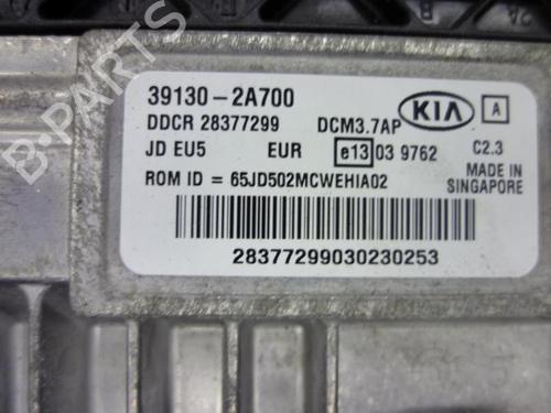 Engine control unit (ECU) KIA CEE'D (JD) 1.4 CRDi 90 | BP37577945M57 - Image 3