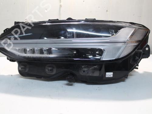 left-headlight-volvo-v90-ii-estate-235-2016-38965861 main image