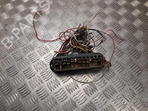 Used Fuse box Fuse box 37556597 37556597
