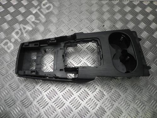 Console centrale Console centrale AUDI A3 Limousine (8VS, 8VM) 2.0 TDI (150 hp) 37579264 37579264