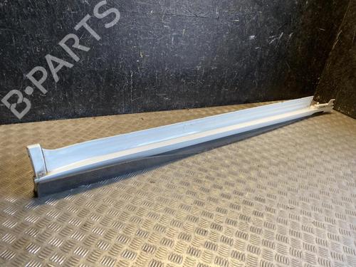 Used Right sideskirt Right sideskirt 37559265 37559265