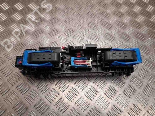 Used Fuse box TESLA MODEL X (5YJX) P90D AWD (772 hp) 28943272