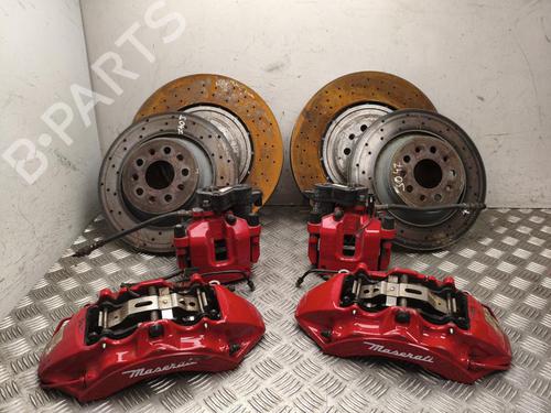 right-front-brake-caliper-maserati-levante-suv-m161-2016-40242060 main image