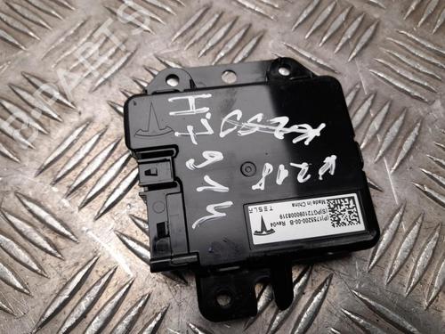 Switch TESLA MODEL 3 (5YJ3) EV Performance AWD | BP37572427I30 - Image 2