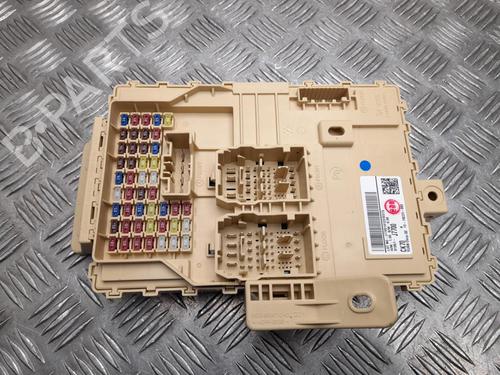 Used Fuse box Fuse box 37562262 37562262