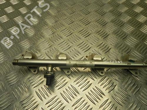 Used Injection rail MERCEDES-BENZ CLA Coupe (C117) CLA 180 (117.342) (122 hp) 28909813