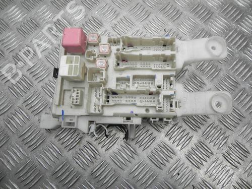 Used Fuse box Fuse box 37577675 37577675