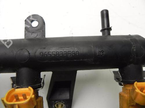 Injection rail CITROËN C3 II (SC_) 1.2 VTi 82 | BP37560002M98 - Image 2