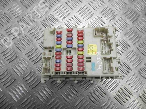 Used Fuse box NISSAN PRIMERA Estate (WP12) 1.8 (115 hp) 28936486
