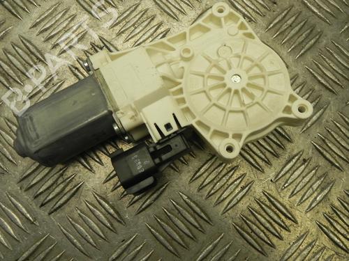 Used Left front window motor LAND ROVER DISCOVERY SPORT (L550) 2.0 D 4x4 (180 hp) 28942386