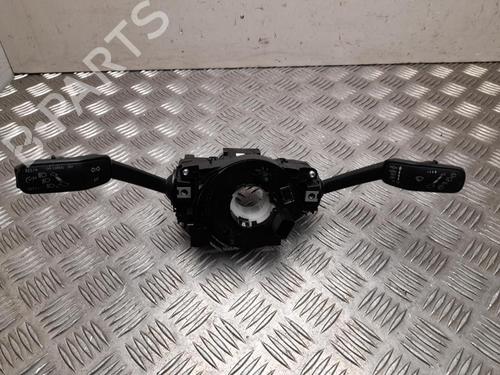 Licht + Raw Schakelaar Licht + Raw Schakelaar VW POLO VI (AW1, BZ1, AE1) 1.0 MPi (80 hp) 37558523 37558523