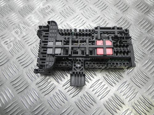 Used Fuse box Fuse box 37541588 37541588