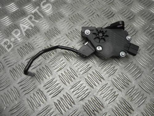 pedal-lexus-rx-_l2_-2015-37544913 main image