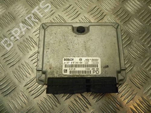 Used Engine control unit (ECU) OPEL ZAFIRA A MPV (T98) 2.0 DTI 16V (F75) (101 hp) 28909924
