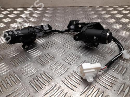 Used Steering wheel controls Steering wheel controls 37561701 37561701