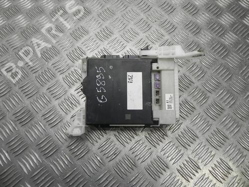 Used Fuse box Fuse box 37546565 37546565