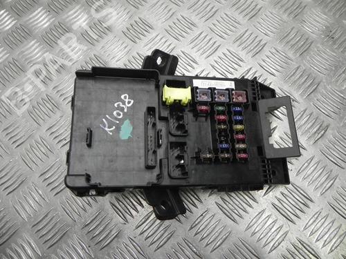 Used Fuse box Fuse box 37580233 37580233