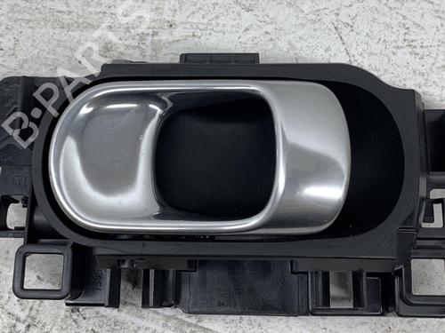 Venstre foran invendig håndtak CITROËN C3 III (SX) 1.2 VTi 82 (82 hp) 28934572