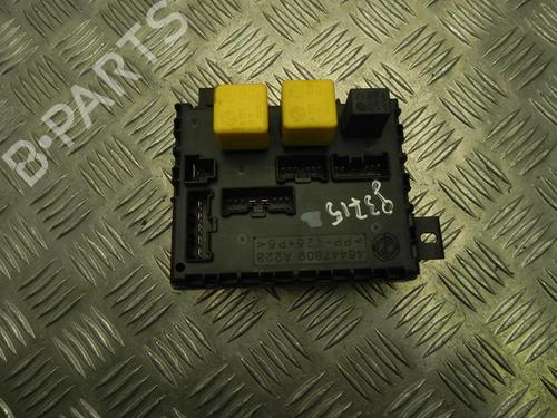 Used Fuse box Fuse box 37580539 37580539