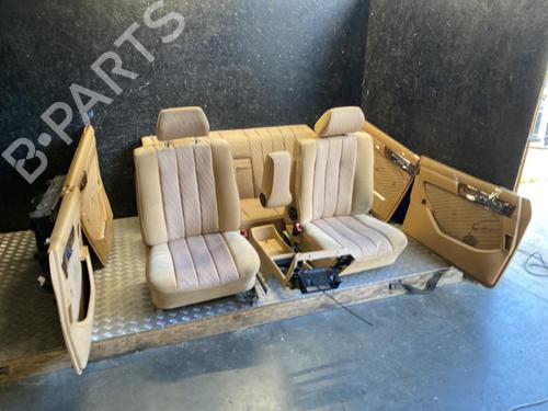 Sæde sæt Sæde sæt MERCEDES-BENZ S-CLASS (W126) 280 SE, SEL (126.022, 126.023) (185 hp) 37554922 37554922