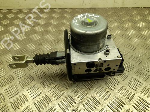 Brake master cylinder TESLA MODEL Y (5YJY) Long Range All-wheel Drive | BP37566486M77 - Image 2