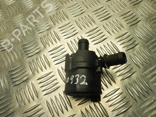 Used Auxiliary water pump MERCEDES-BENZ CLA Coupe (C117) CLA 180 (117.342) (122 hp) 28918789