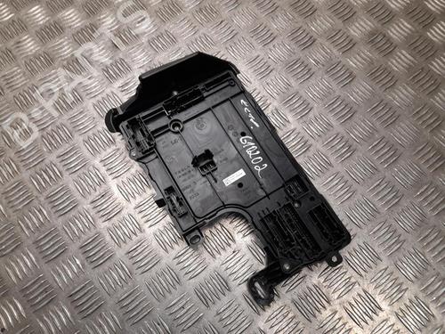 modulo-eletronico-tesla-model-3-5yj3-2017-37572518 main image